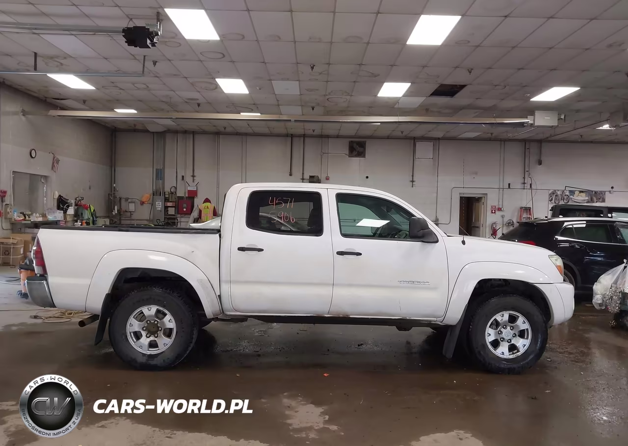 2011 Toyota Tacoma Double Cab VIN:3TMLU4EN0BM063516 - 13