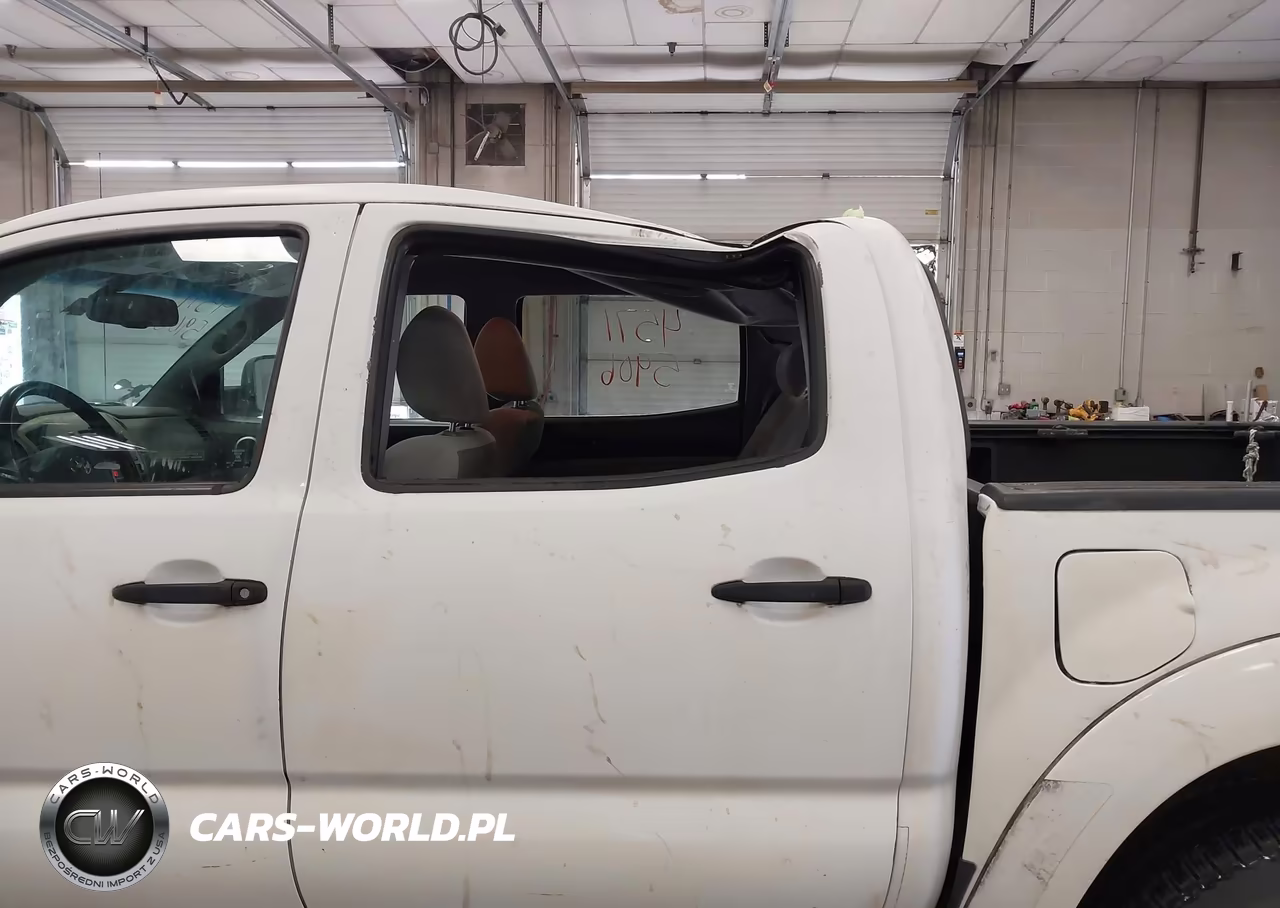 2011 Toyota Tacoma Double Cab VIN:3TMLU4EN0BM063516 - 17
