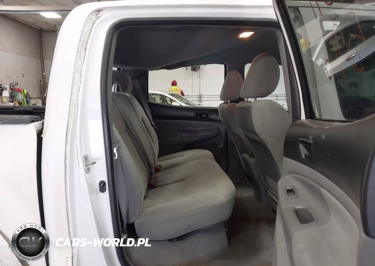 2011 Toyota Tacoma Double Cab VIN:3TMLU4EN0BM063516 - 8