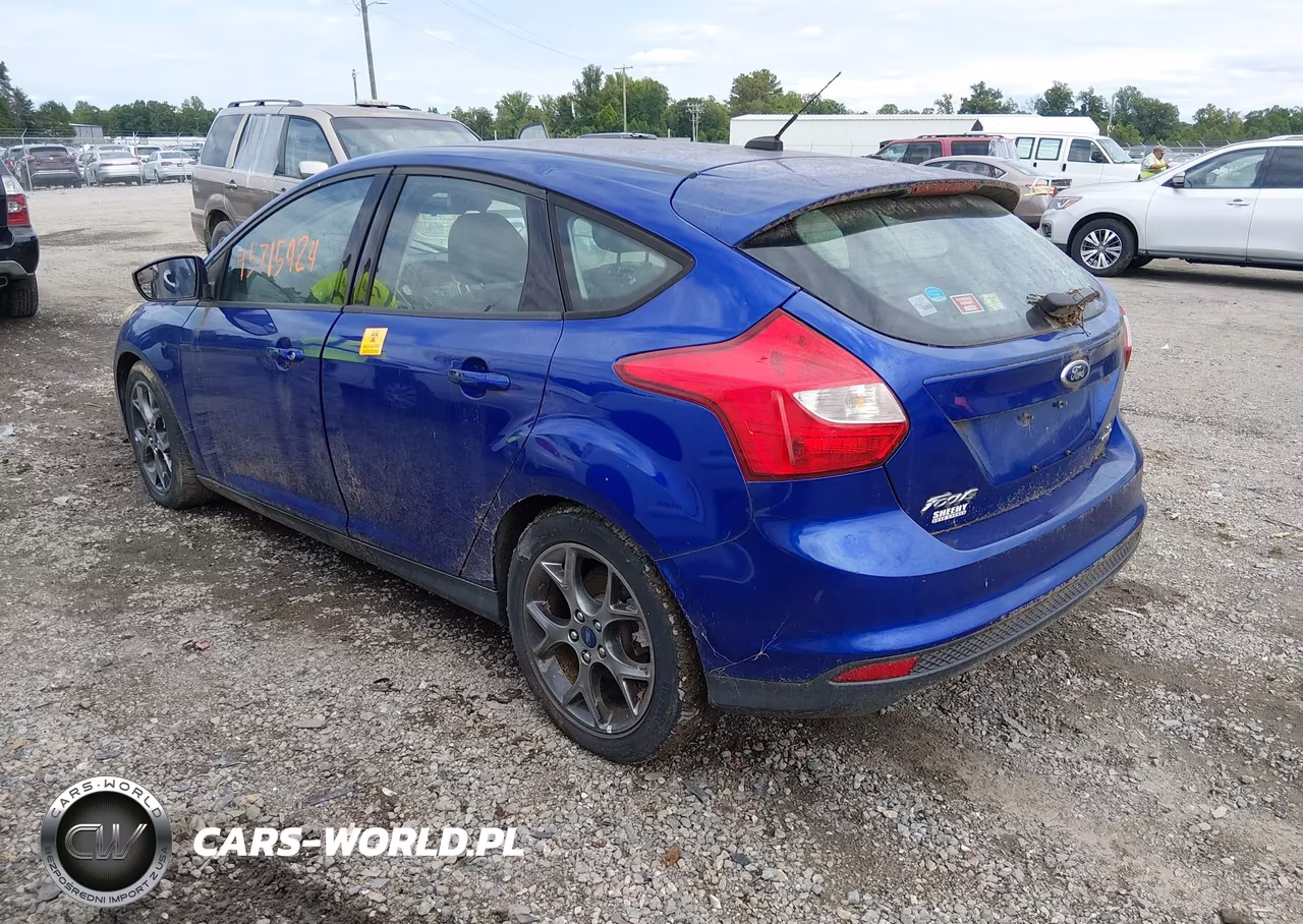 2014 Ford Focus Se VIN:1FADP3K22EL204713 - 3