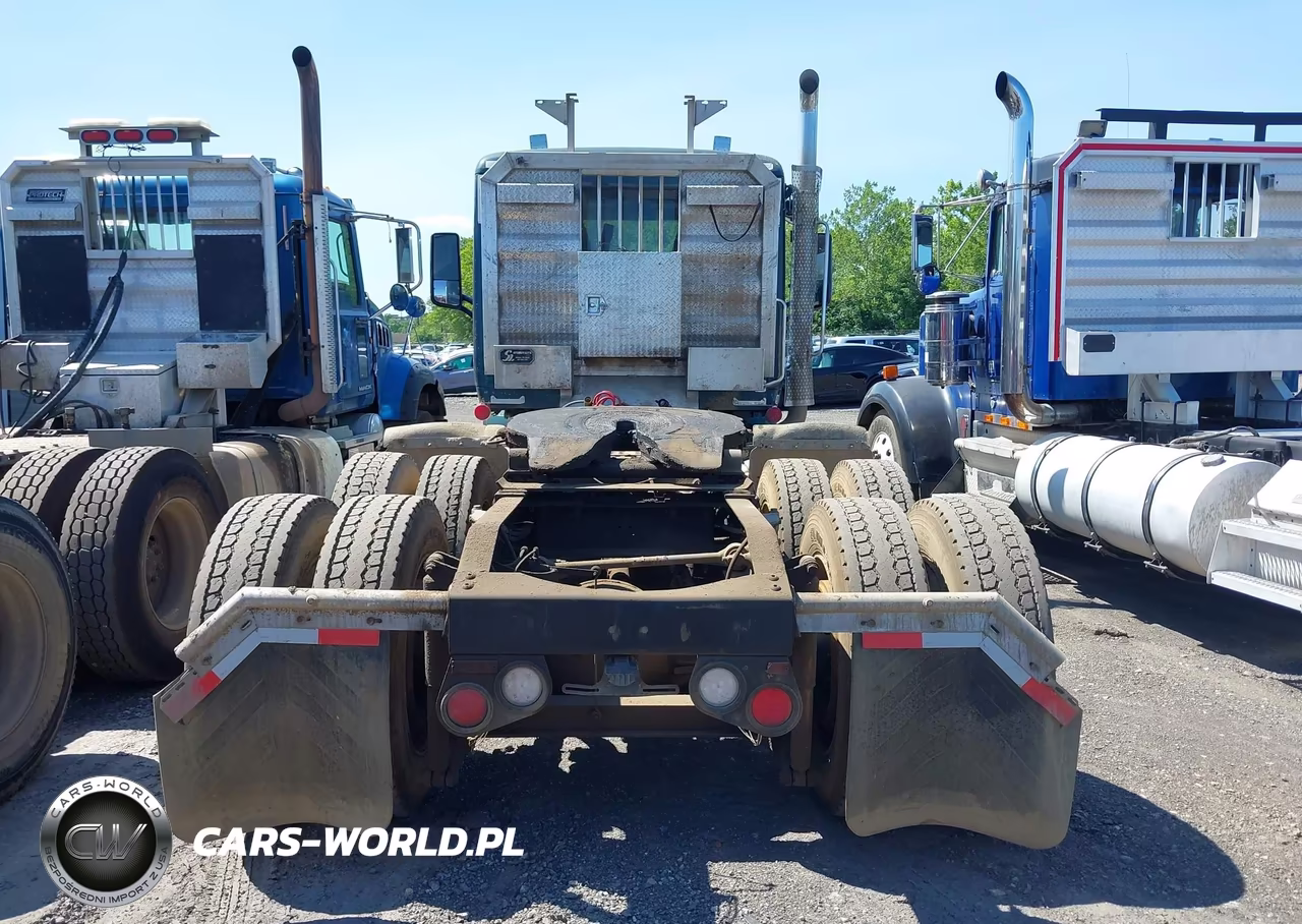 2015 Peterbilt 579 VIN:1XPBDP9X8FD284628 - 14