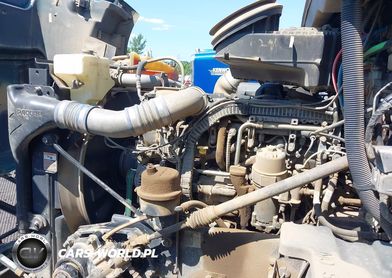 2015 Peterbilt 579 VIN:1XPBDP9X8FD284628 - 9