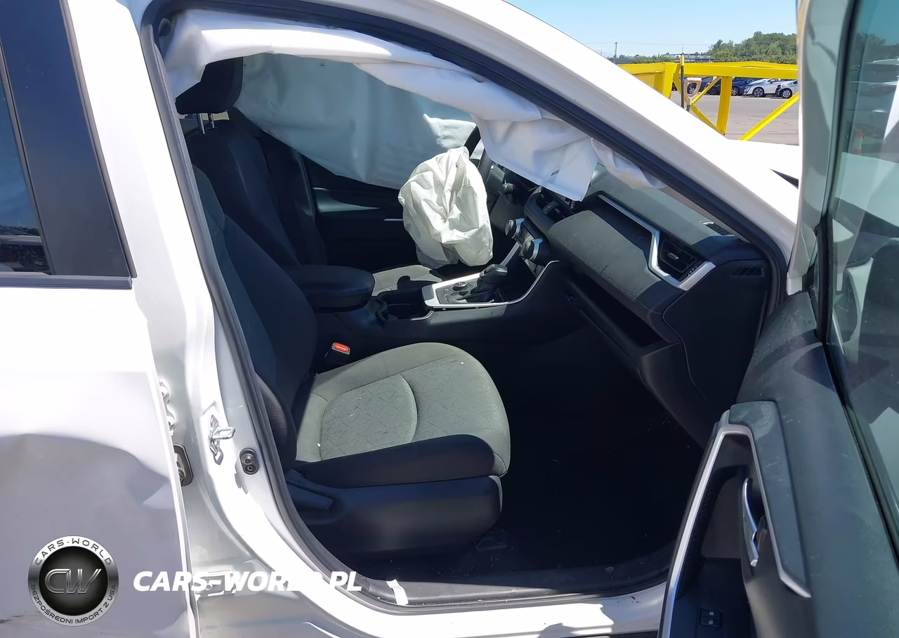 2021 Toyota Rav4 Hybrid Xle VIN:4T3RWRFV7MU045659 - 5