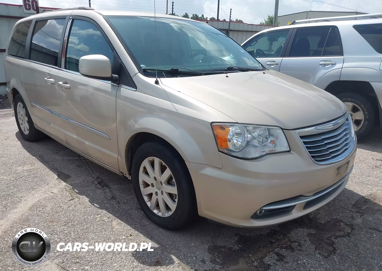 2015 Chrysler Town & Country Touring VIN:2C4RC1BG5FR551778 - 1