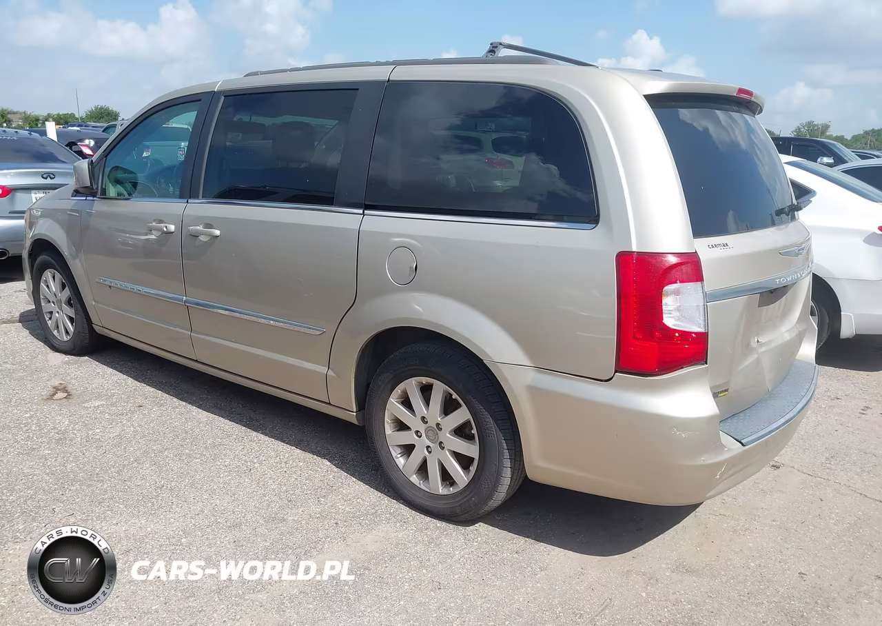 2015 Chrysler Town & Country Touring VIN:2C4RC1BG5FR551778 - 3