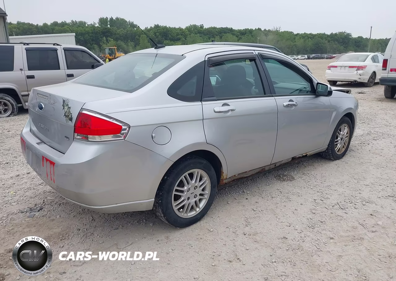 2011 Ford Focus Se VIN:1FAHP3FN0BW201177 - 4