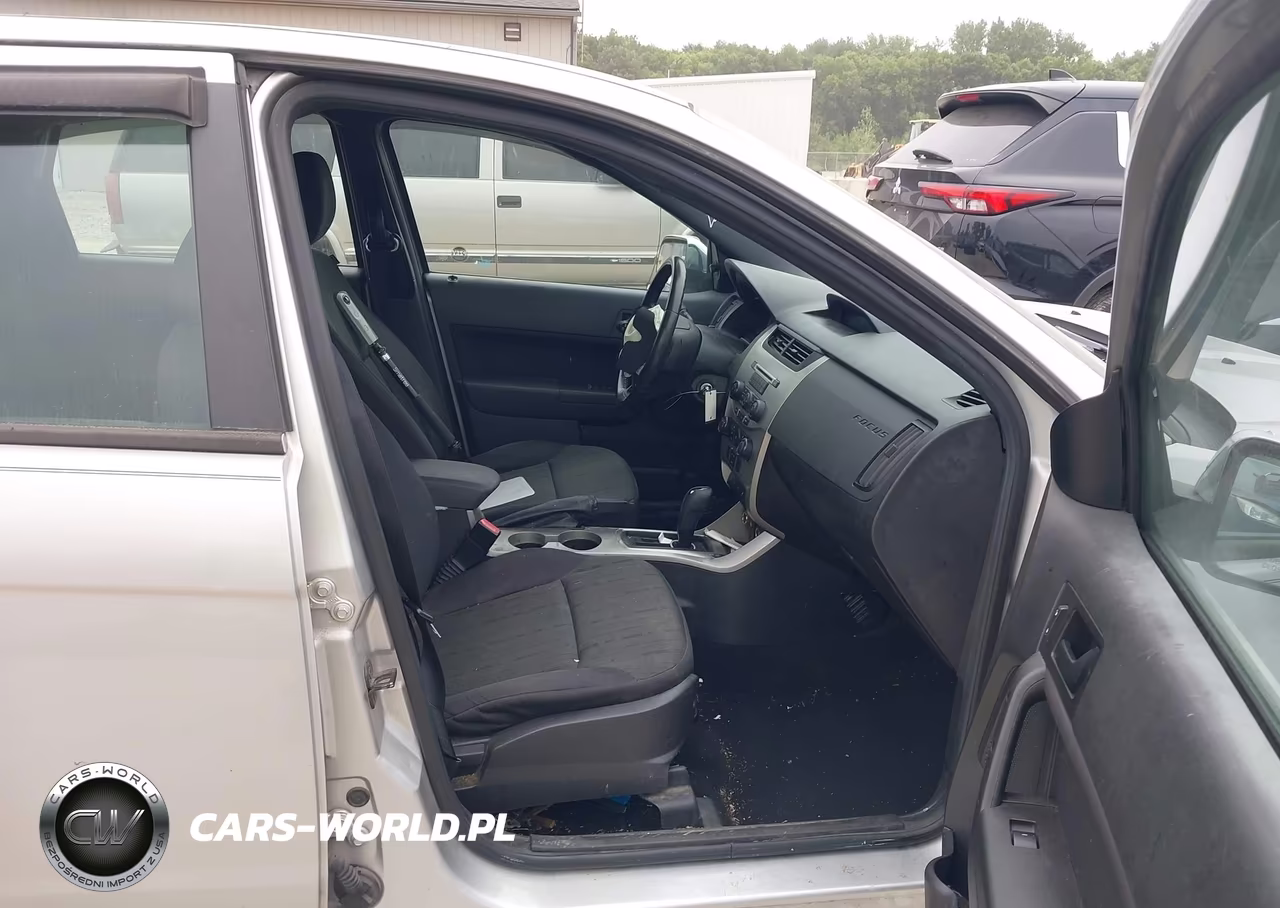 2011 Ford Focus Se VIN:1FAHP3FN0BW201177 - 5