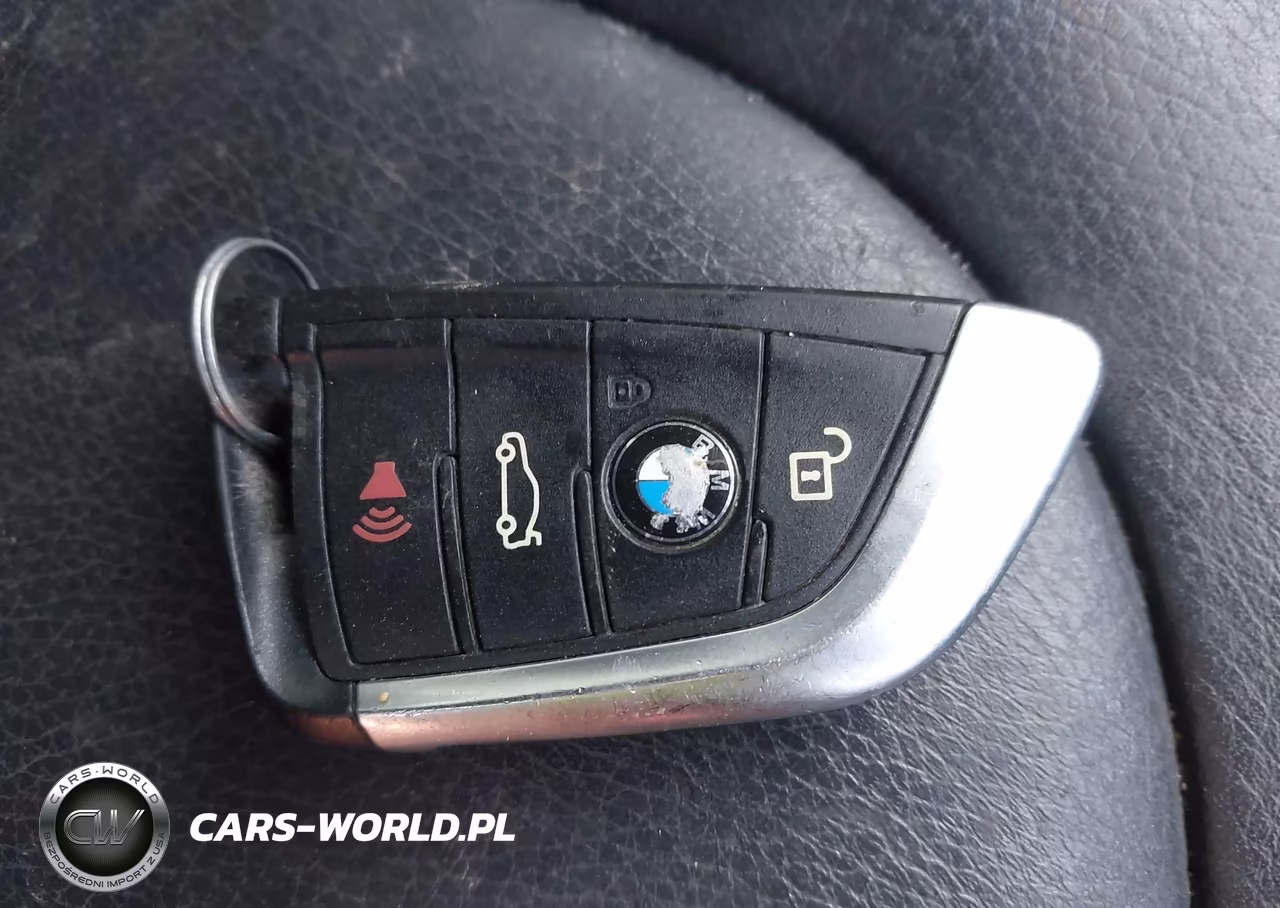 2018 BMW X1 xDrive28I VIN:WBXHT3C31J5K21678 - 11