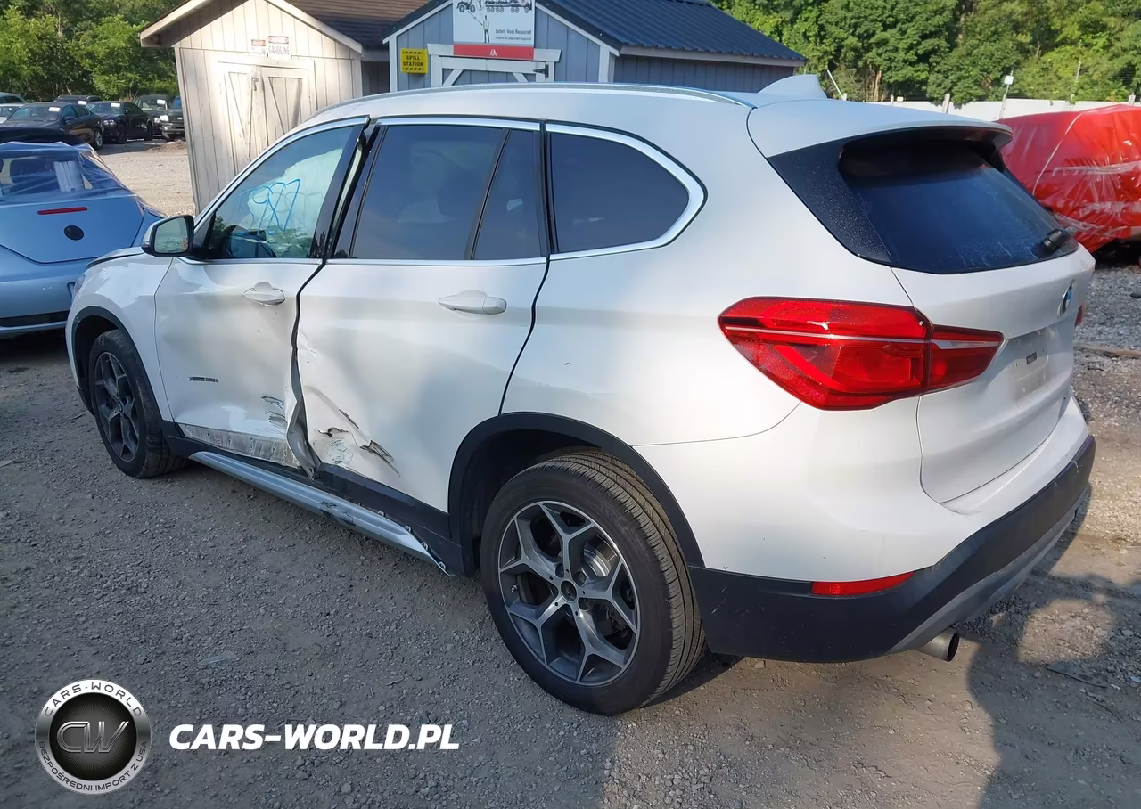 2018 BMW X1 xDrive28I VIN:WBXHT3C31J5K21678 - 3