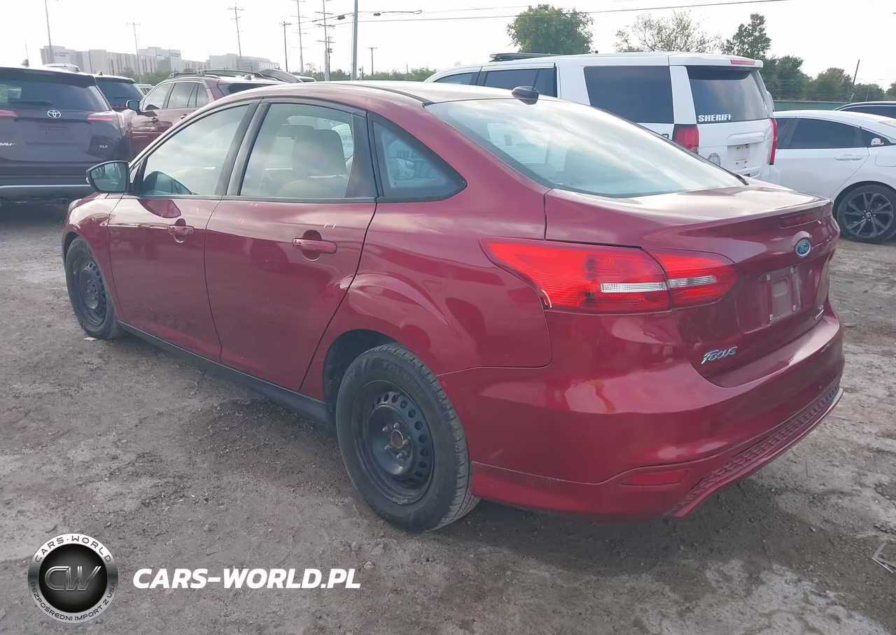 2016 Ford Focus Se VIN:1FADP3F25GL253160 - 3