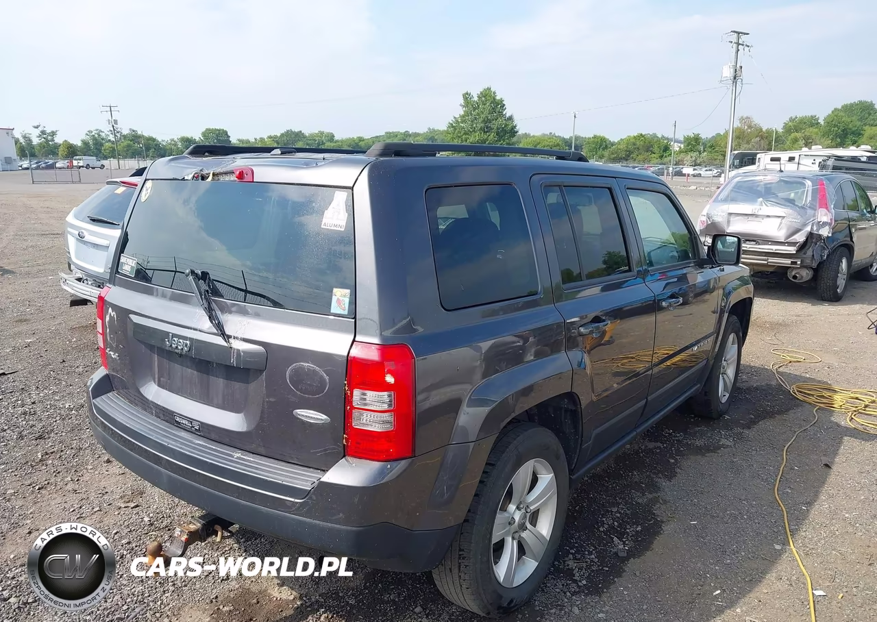 2017 Jeep Patriot Latitude VIN:1C4NJRFB0HD152283 - 4