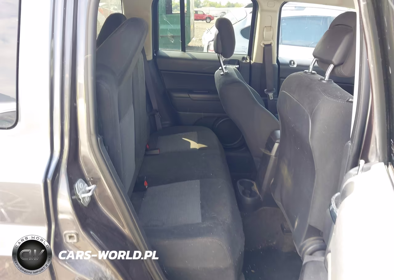 2017 Jeep Patriot Latitude VIN:1C4NJRFB0HD152283 - 8