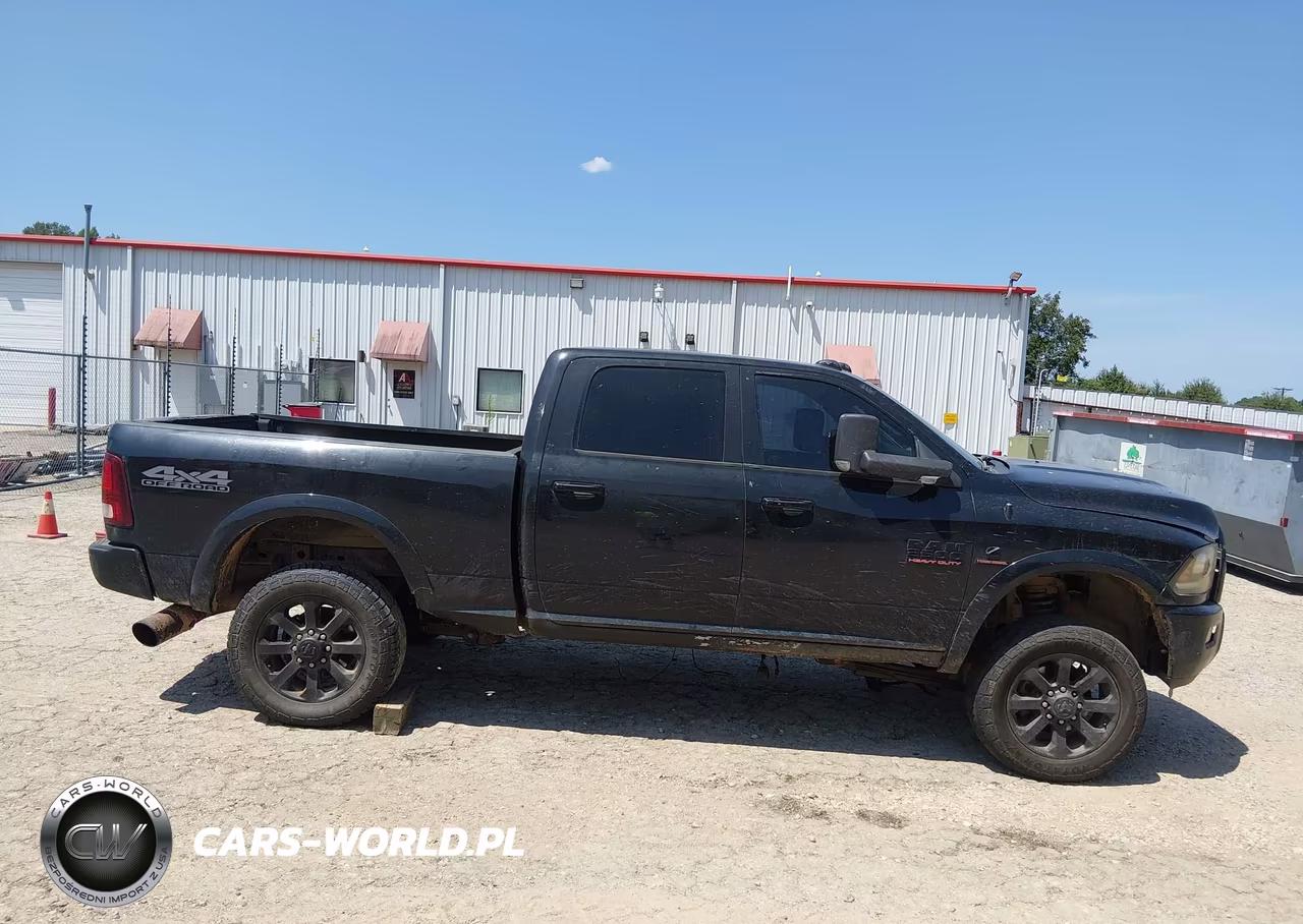 2017 Ram 2500 Laramie 4X4 6'4 Box VIN:3C6UR5FL9HG569045 - 14