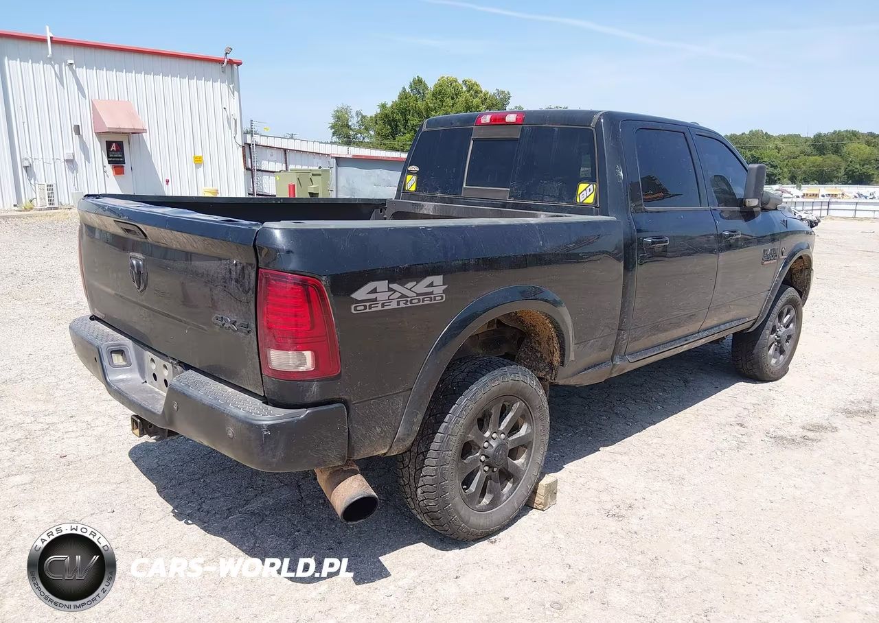 2017 Ram 2500 Laramie 4X4 6'4 Box VIN:3C6UR5FL9HG569045 - 4