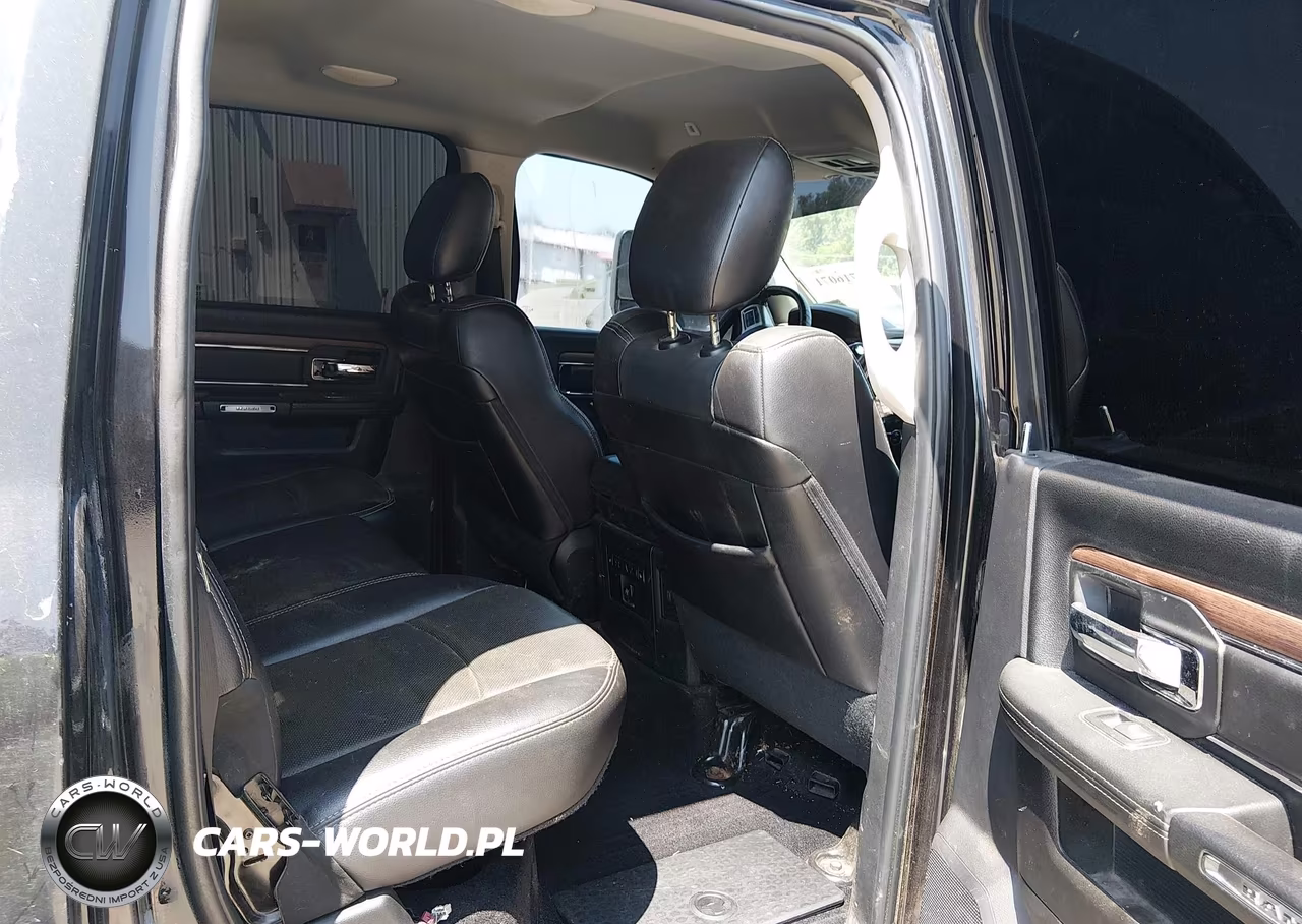 2017 Ram 2500 Laramie 4X4 6'4 Box VIN:3C6UR5FL9HG569045 - 8