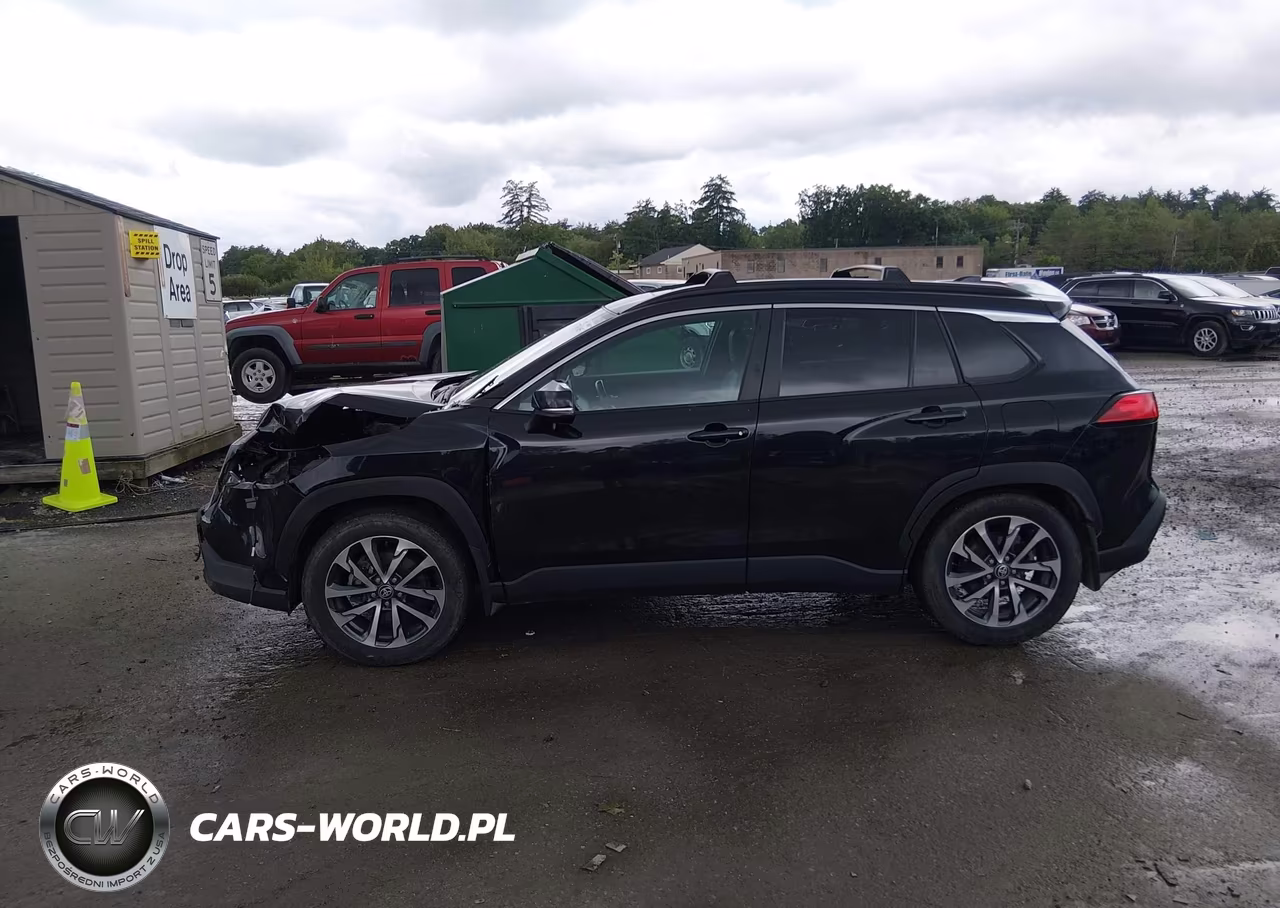 2022 Toyota Corolla Cross Xle VIN:7MUDAABG0NV040667 - 15