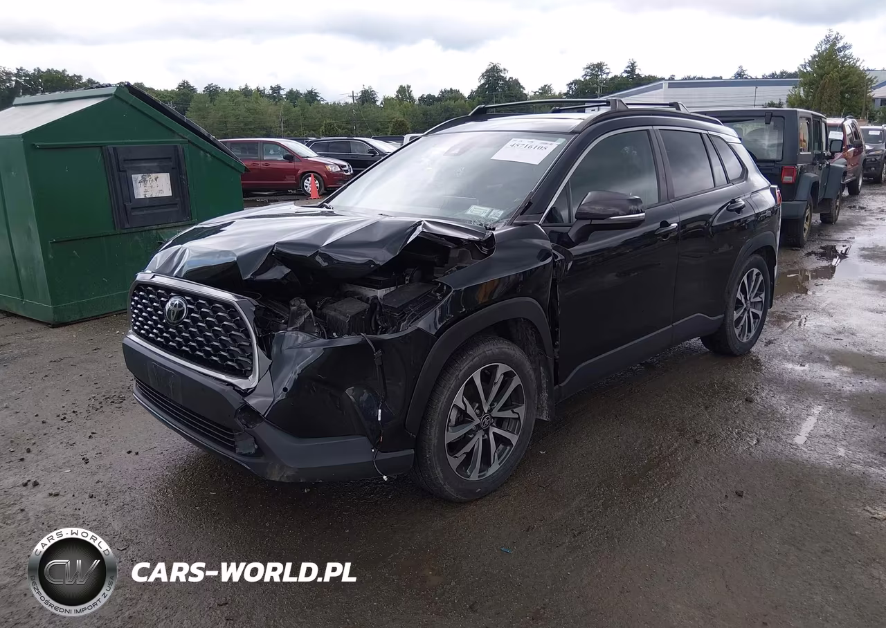 2022 Toyota Corolla Cross Xle VIN:7MUDAABG0NV040667 - 2