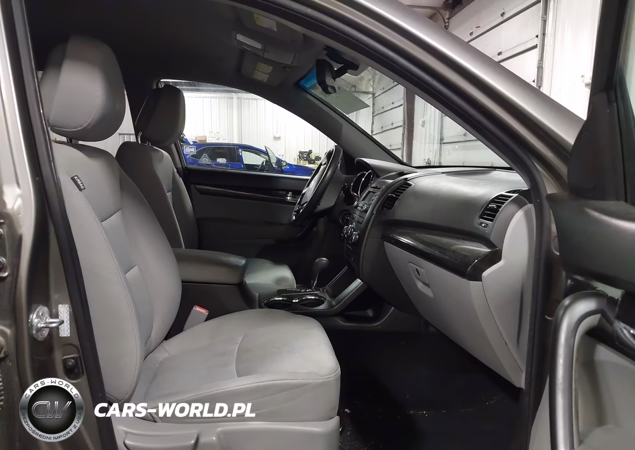 2011 Kia Sorento Lx V6 VIN:5XYKTDA20BG078105 - 5
