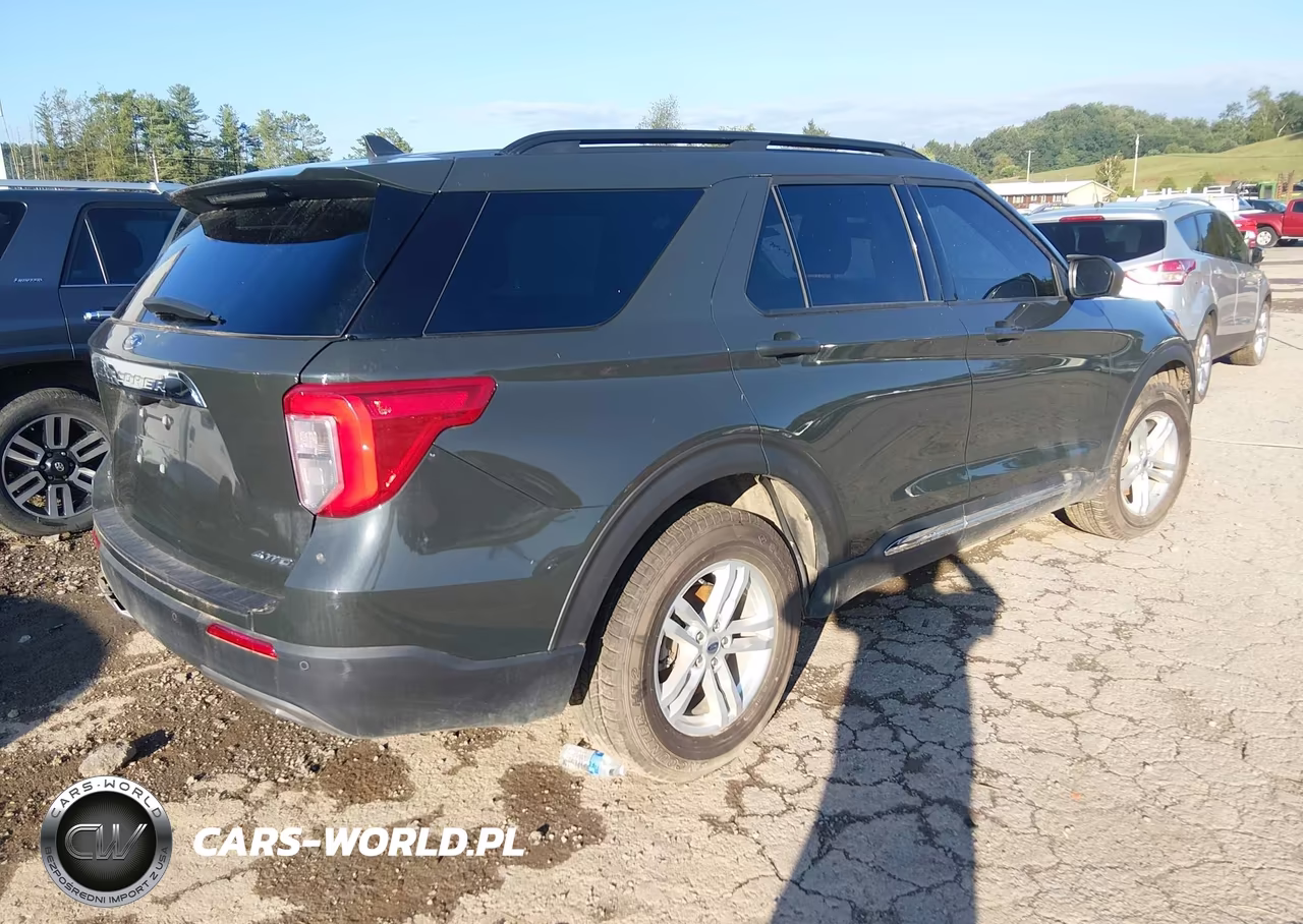 2022 Ford Explorer Xlt VIN:1FMSK8DH5NGA84974 - 4