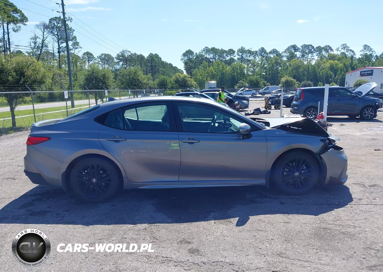 2025 Toyota Camry Se VIN:4T1DAACK2SU515333 - 13