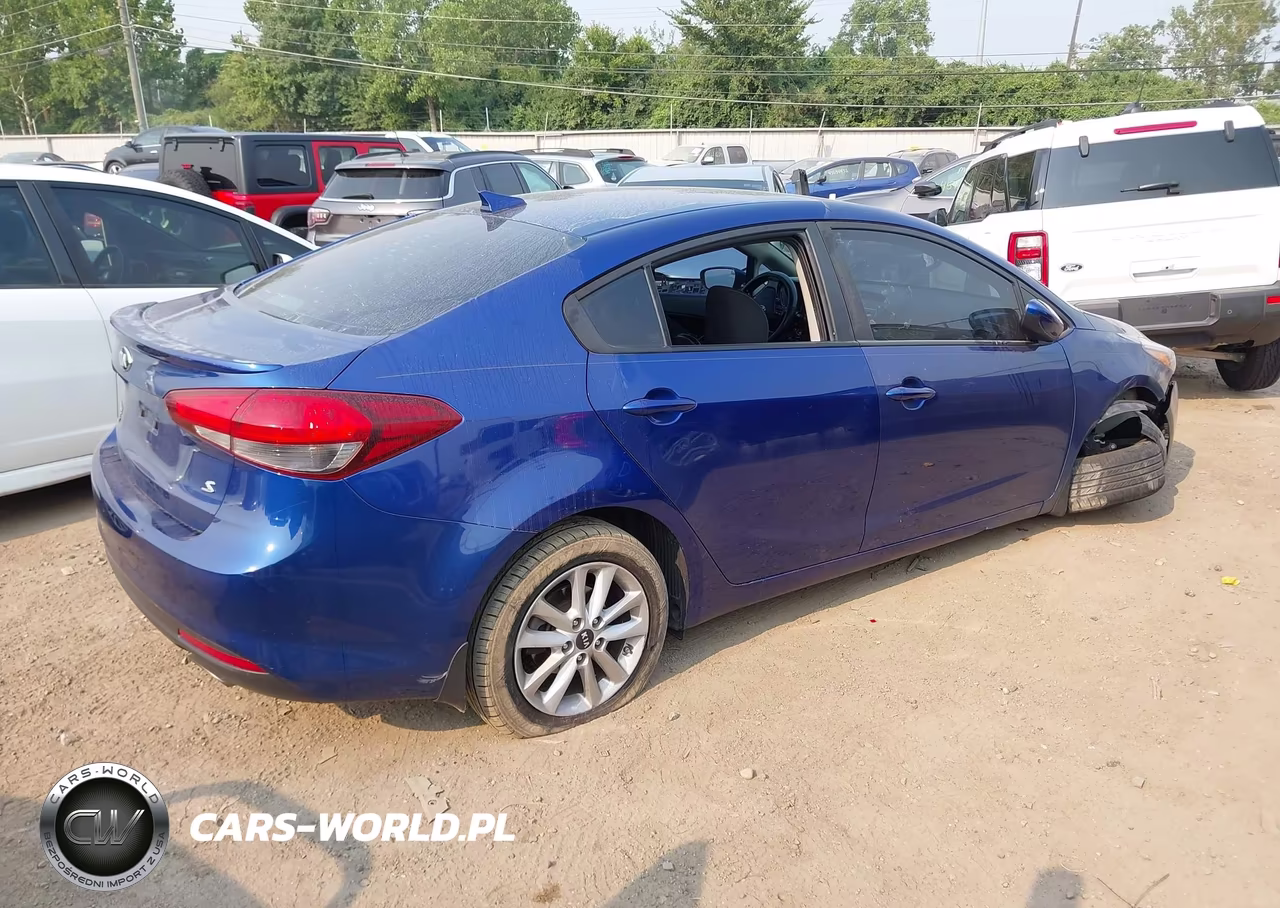 2017 Kia Forte S VIN:3KPFL4A72HE112032 - 4
