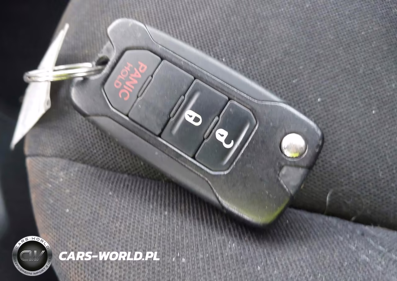 2015 Jeep Renegade Sport VIN:ZACCJBAT2FPC40877 - 11