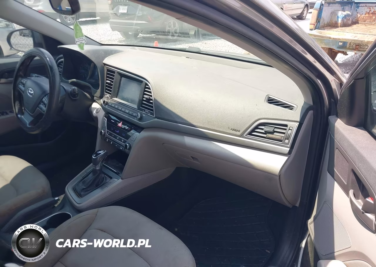 2018 Hyundai Elantra Value Edition VIN:5NPD84LF3JH305627 - 5