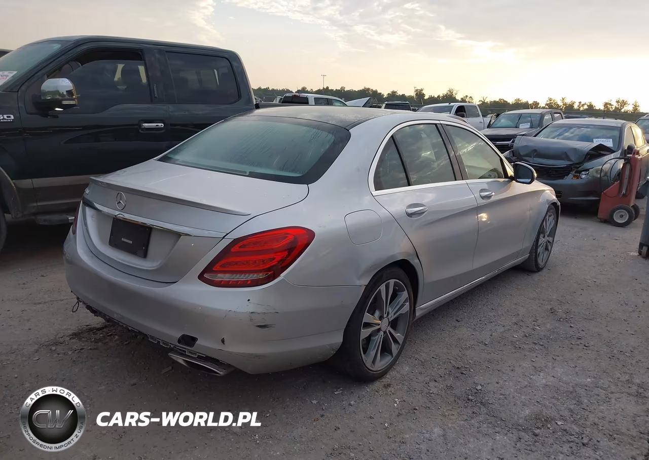 2016 Mercedes-Benz C 300 VIN:55SWF4JB4GU178004 - 4