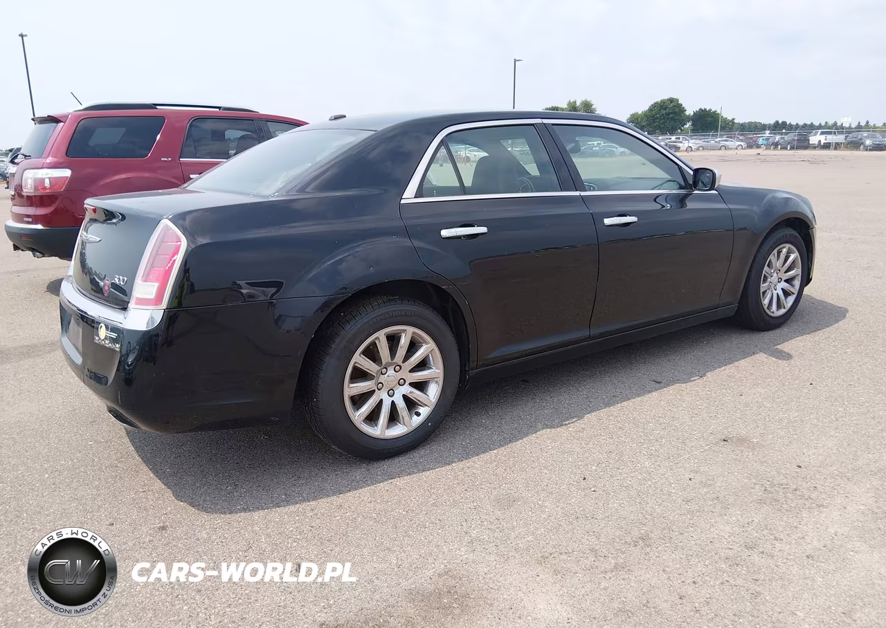 2012 Chrysler 300 Limited VIN:2C3CCACG7CH257048 - 4