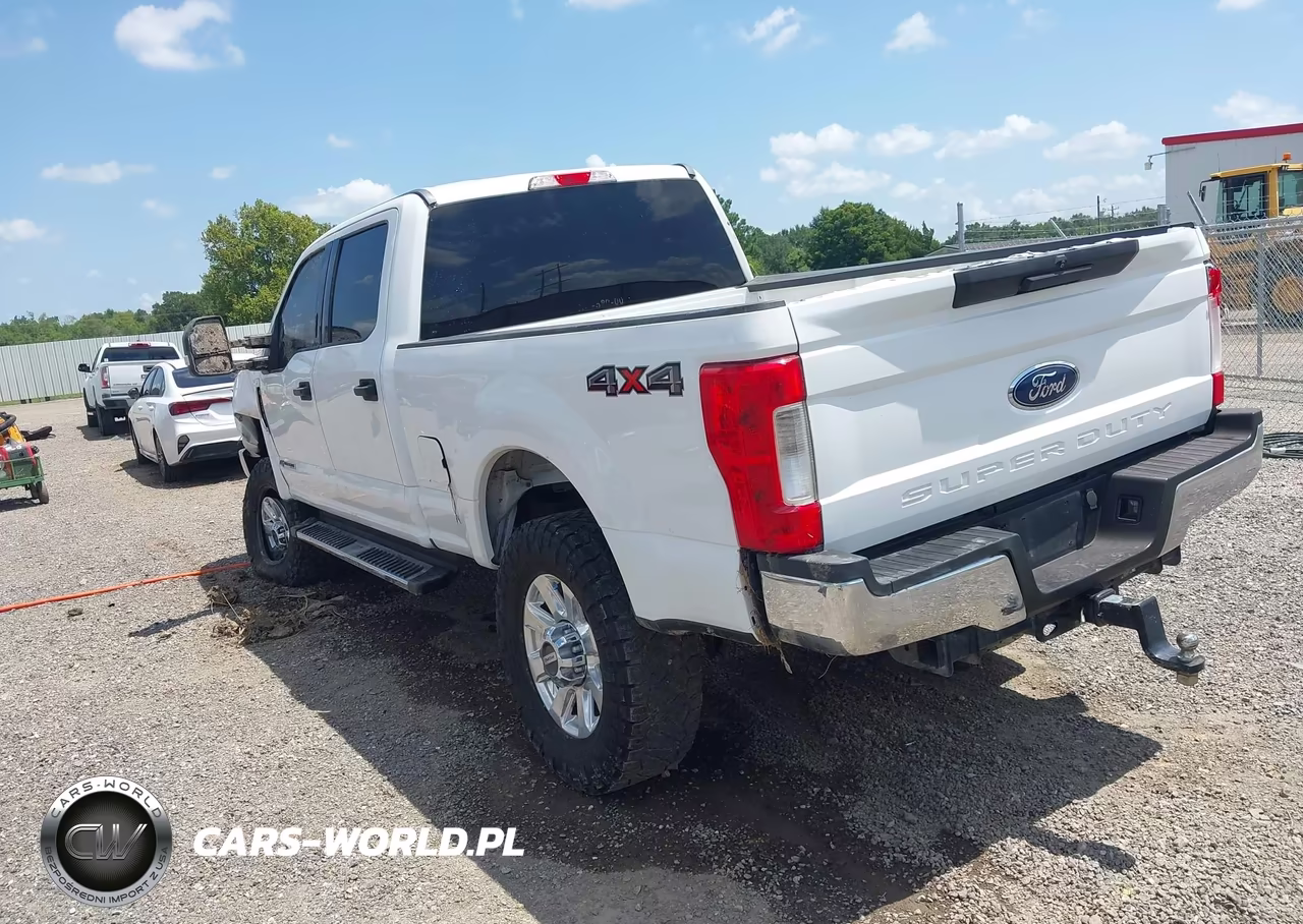 2019 Ford F-250 Xlt VIN:1FT7W2BT6KEE56235 - 3