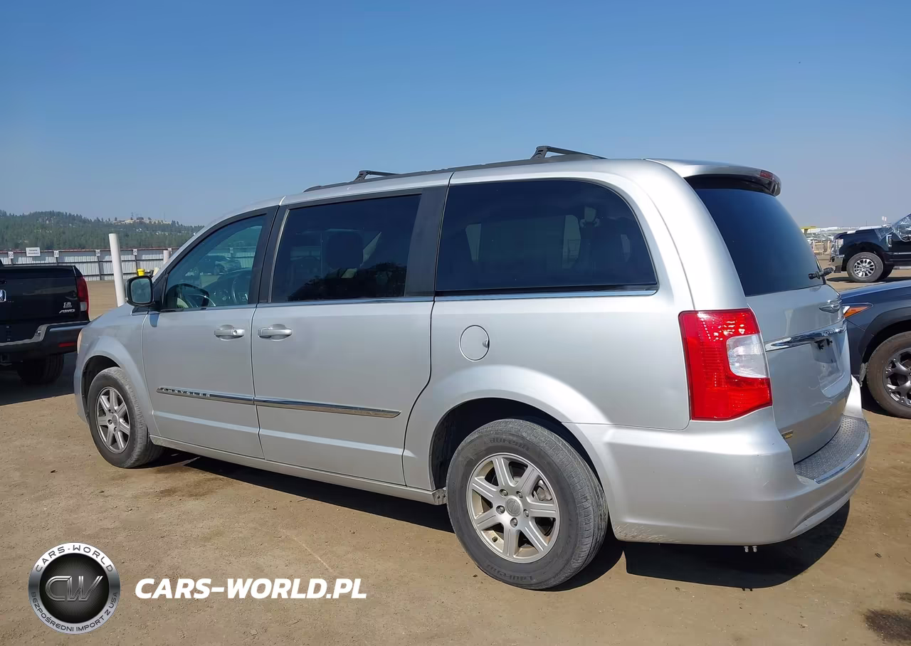 2011 Chrysler Town & Country Touring-L VIN:2A4RR8DG2BR705842 - 14