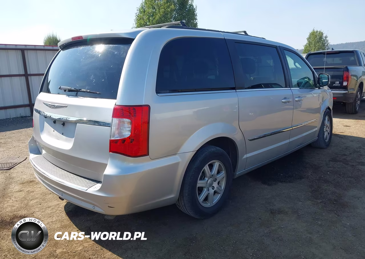 2011 Chrysler Town & Country Touring-L VIN:2A4RR8DG2BR705842 - 4