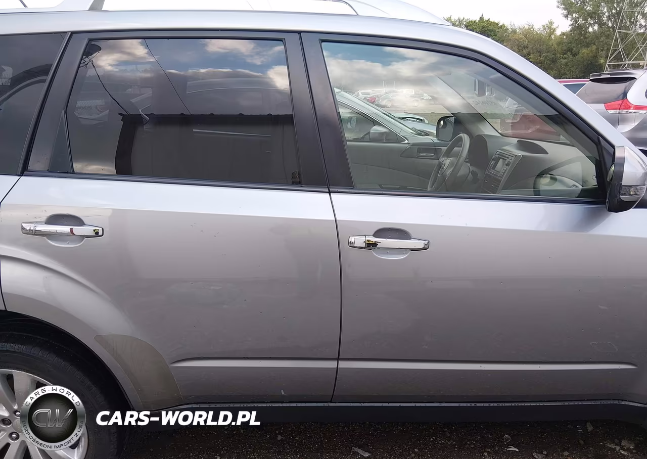 2011 Subaru Forester 2.5X Touring VIN:JF2SHBGC8BH723310 - 13