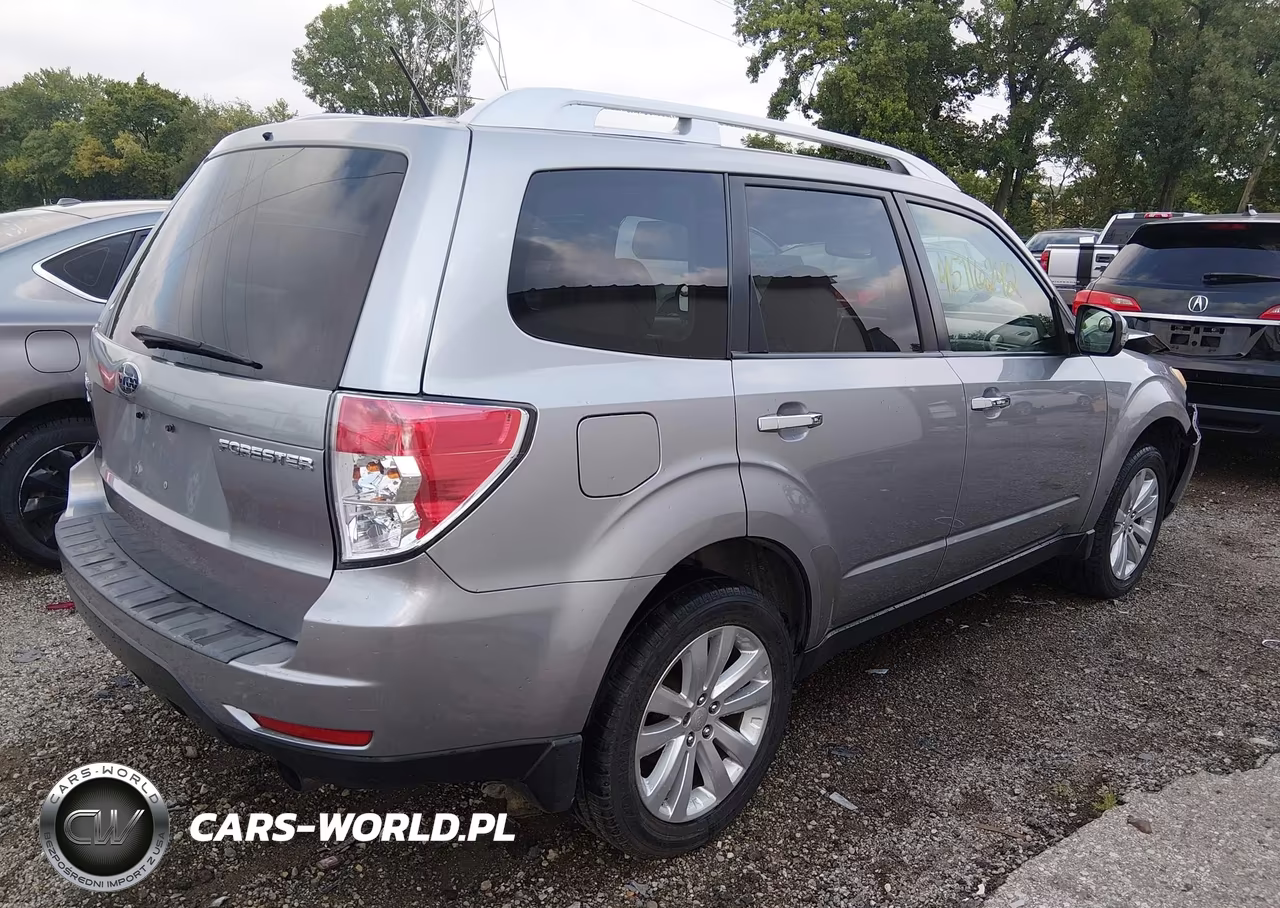 2011 Subaru Forester 2.5X Touring VIN:JF2SHBGC8BH723310 - 4