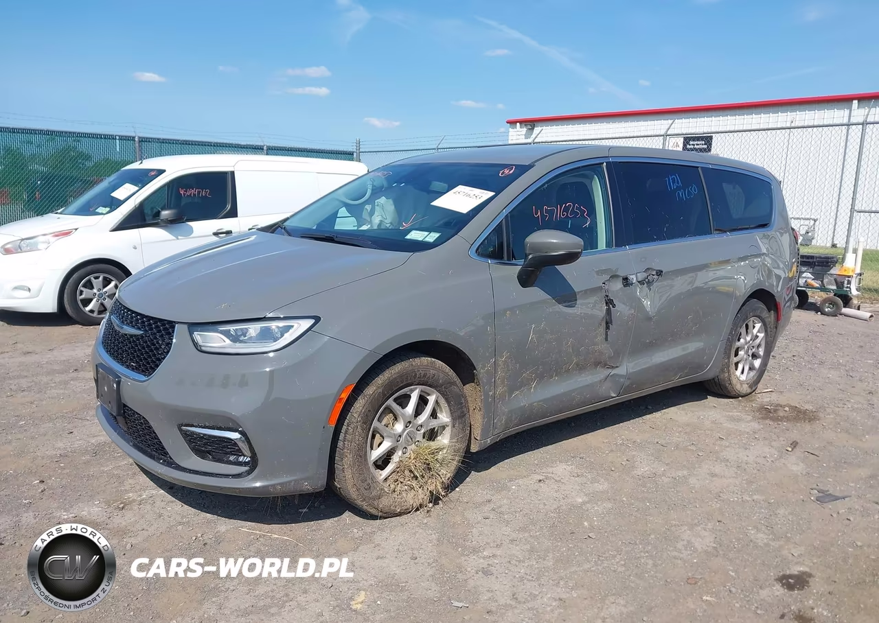 2023 Chrysler Pacifica Touring L VIN:2C4RC1BG9PR605987 - 2