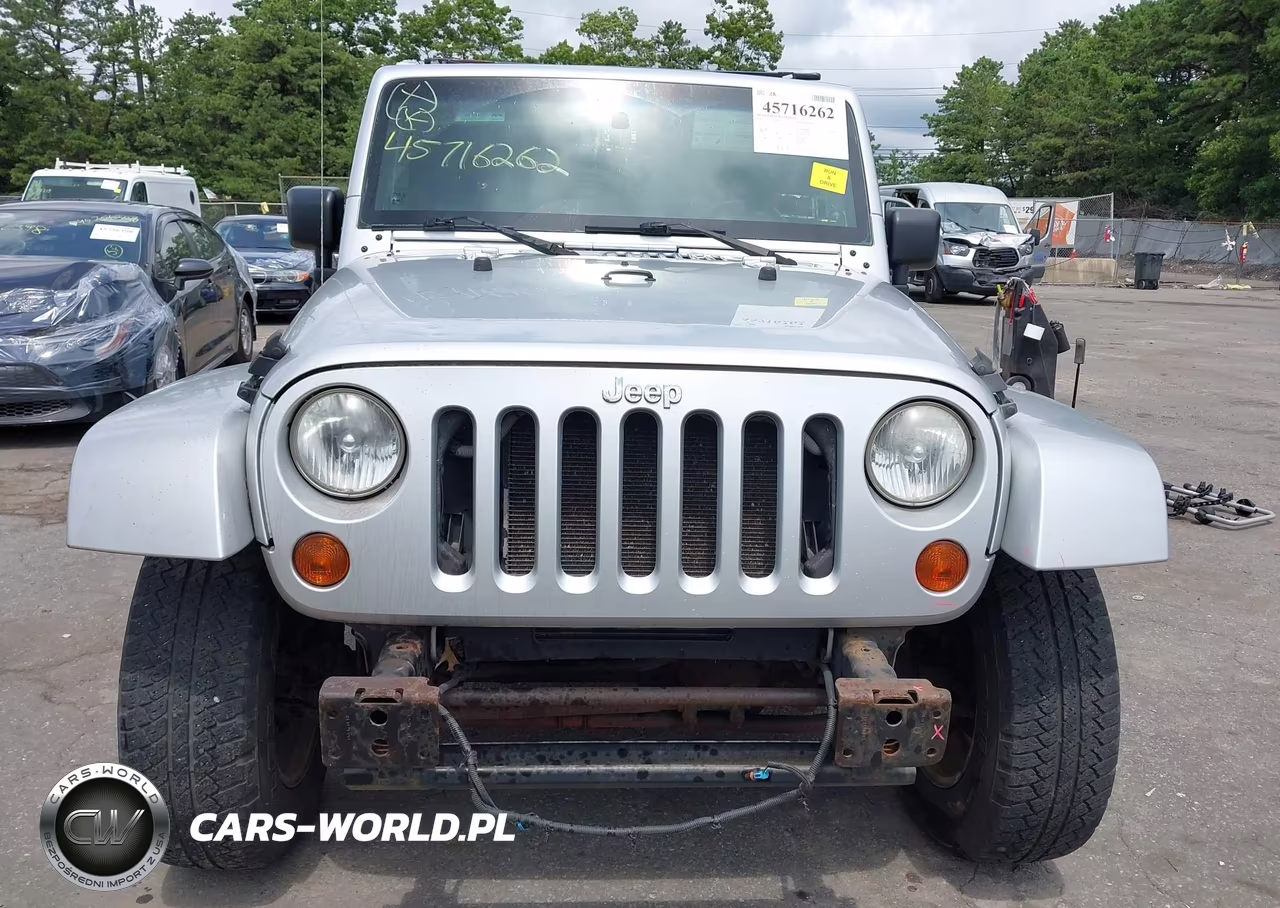 2008 Jeep Wrangler Unlimited Sahara VIN:1J8GA59198L627190 - 6