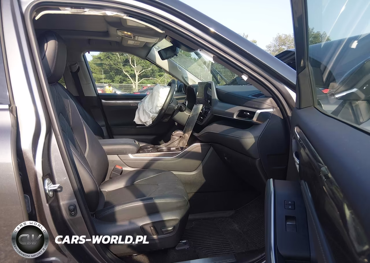 2024 Toyota Highlander Platinum VIN:5TDKDRAH3RS536201 - 5
