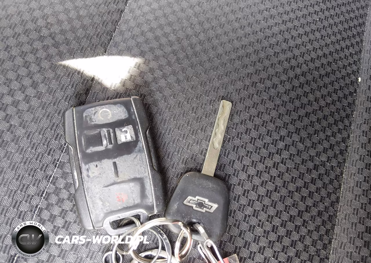 2018 Chevrolet Silverado 1500 1Lt VIN:3GCUKREC0JG370946 - 11