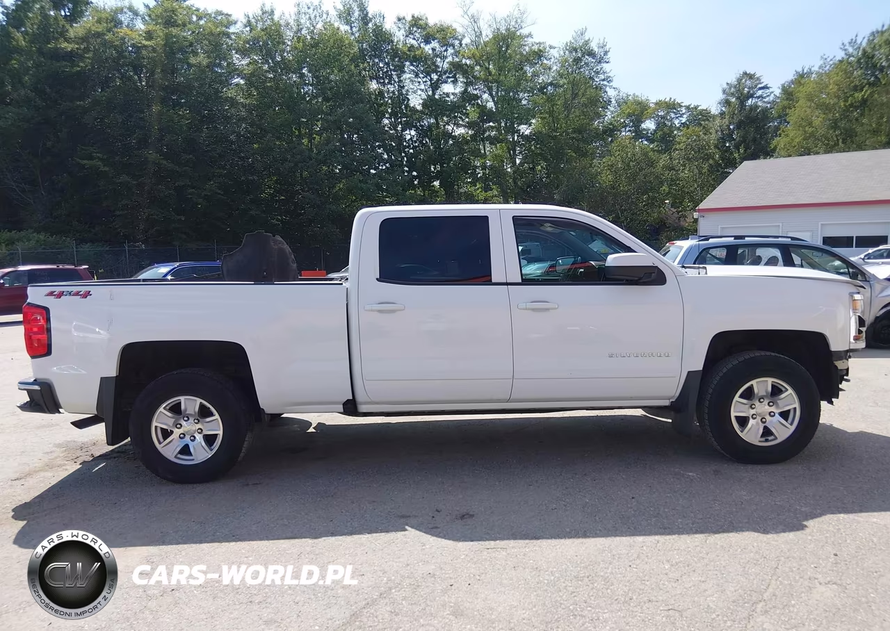 2018 Chevrolet Silverado 1500 1Lt VIN:3GCUKREC0JG370946 - 13