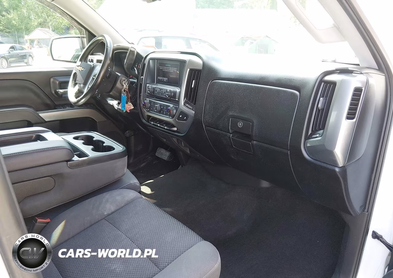2018 Chevrolet Silverado 1500 1Lt VIN:3GCUKREC0JG370946 - 5