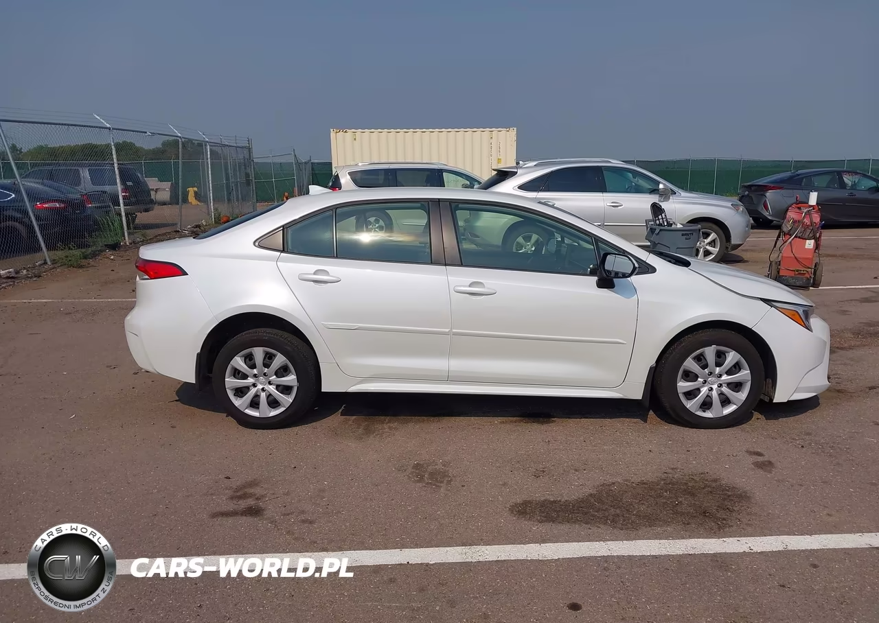 2025 Toyota Corolla Hybrid Le VIN:JTDBCMFE8S3087447 - 13
