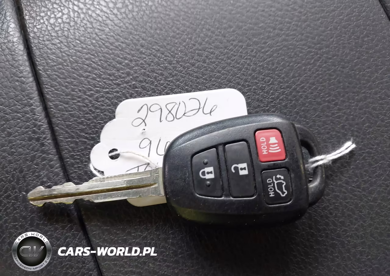2019 Toyota Highlander Le Plus VIN:5TDBZRFH9KS961485 - 11