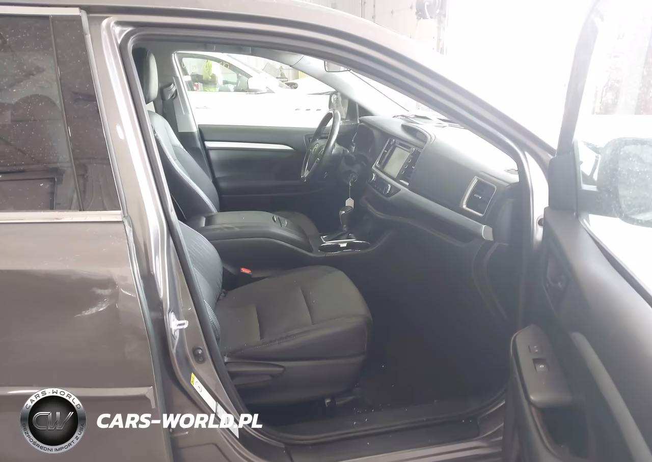 2019 Toyota Highlander Le Plus VIN:5TDBZRFH9KS961485 - 5
