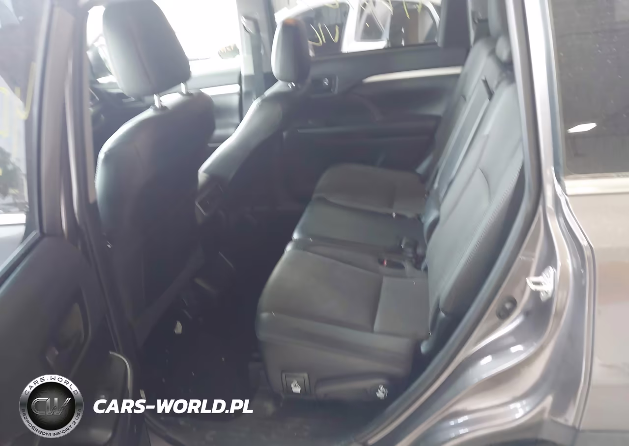 2019 Toyota Highlander Le Plus VIN:5TDBZRFH9KS961485 - 8