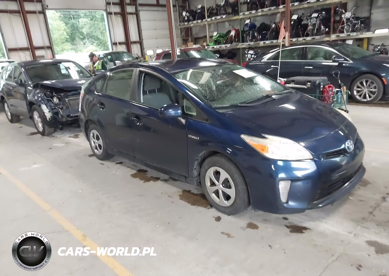 2013 Toyota Prius Three – zdjęcie 1 z 16