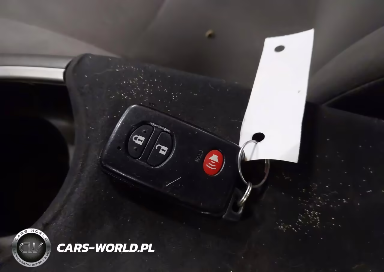 2013 Toyota Prius Three VIN:JTDKN3DU2D1727276 - 11