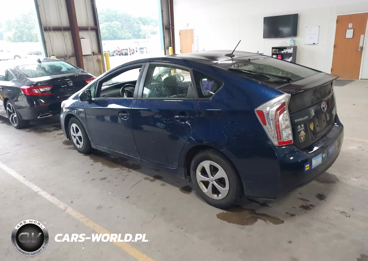 2013 Toyota Prius Three VIN:JTDKN3DU2D1727276 - 3