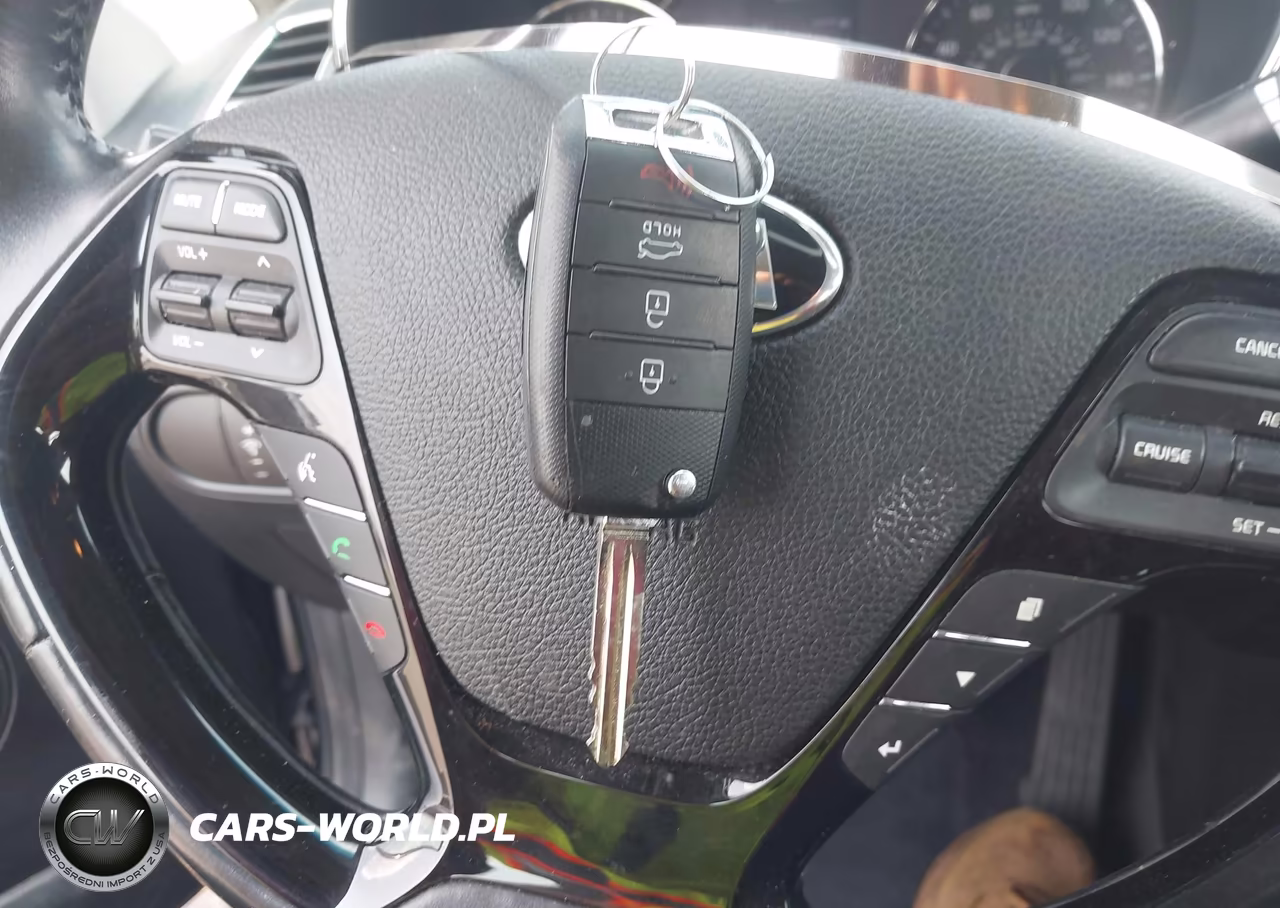 2018 Kia Forte S VIN:3KPFL4A7XJE219500 - 11