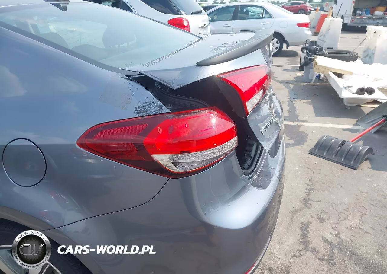 2018 Kia Forte S VIN:3KPFL4A7XJE219500 - 20