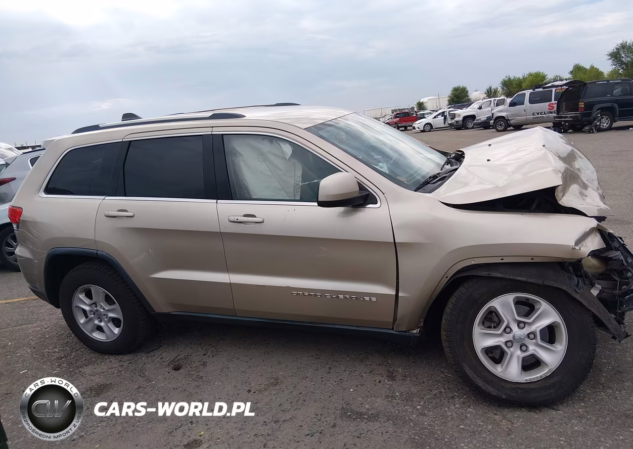 2015 Jeep Grand Cherokee Laredo VIN:1C4RJFAG9FC676229 - 12